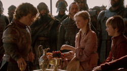 extant_GameOfThrones_2x01-TheNorthRemembers_0371