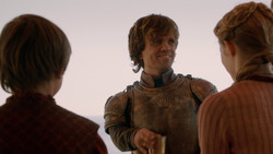 extant_GameOfThrones_2x01-TheNorthRemembers_0375