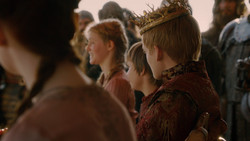 extant_GameOfThrones_2x01-TheNorthRemembers_0387