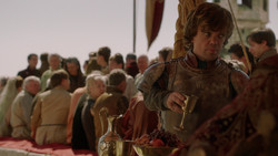 extant_GameOfThrones_2x01-TheNorthRemembers_0389