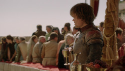 extant_GameOfThrones_2x01-TheNorthRemembers_0392