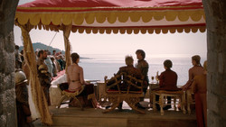 extant_GameOfThrones_2x01-TheNorthRemembers_0399