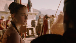 extant_GameOfThrones_2x01-TheNorthRemembers_0431