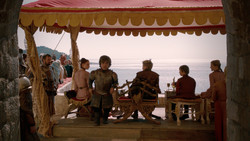 extant_GameOfThrones_2x01-TheNorthRemembers_0467