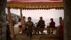 extant_GameOfThrones_2x01-TheNorthRemembers_0468