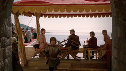 extant_GameOfThrones_2x01-TheNorthRemembers_0469