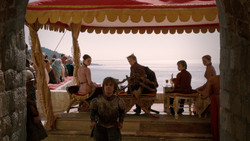 extant_GameOfThrones_2x01-TheNorthRemembers_0470