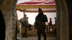 extant_GameOfThrones_2x01-TheNorthRemembers_0479