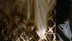 extant_GameOfThrones_2x01-TheNorthRemembers_0494