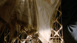 extant_GameOfThrones_2x01-TheNorthRemembers_0496