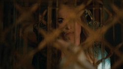 extant_GameOfThrones_2x01-TheNorthRemembers_0560