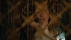 extant_GameOfThrones_2x01-TheNorthRemembers_0561