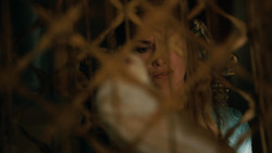 extant_GameOfThrones_2x01-TheNorthRemembers_0562