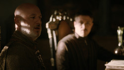 extant_GameOfThrones_2x01-TheNorthRemembers_0571