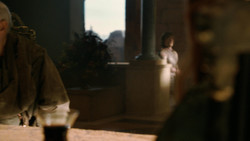 extant_GameOfThrones_2x01-TheNorthRemembers_0598