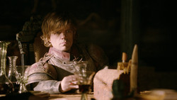 extant_GameOfThrones_2x01-TheNorthRemembers_0640