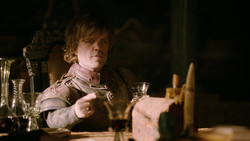 extant_GameOfThrones_2x01-TheNorthRemembers_0642