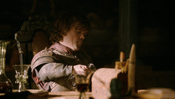 extant_GameOfThrones_2x01-TheNorthRemembers_0650