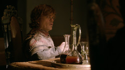 extant_GameOfThrones_2x01-TheNorthRemembers_0658