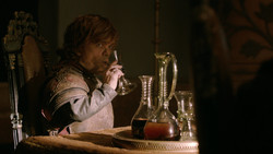 extant_GameOfThrones_2x01-TheNorthRemembers_0663
