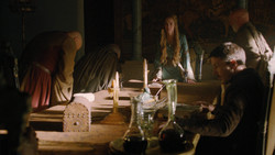 extant_GameOfThrones_2x01-TheNorthRemembers_0717