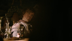 extant_GameOfThrones_2x01-TheNorthRemembers_0719