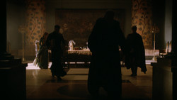 extant_GameOfThrones_2x01-TheNorthRemembers_0729