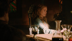 extant_GameOfThrones_2x01-TheNorthRemembers_0855
