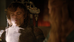 extant_GameOfThrones_2x01-TheNorthRemembers_0873