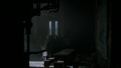 extant_GameOfThrones_2x01-TheNorthRemembers_0939
