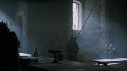 extant_GameOfThrones_2x01-TheNorthRemembers_0960