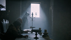 extant_GameOfThrones_2x01-TheNorthRemembers_0973