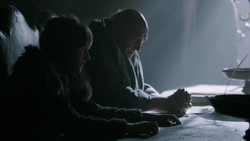 extant_GameOfThrones_2x01-TheNorthRemembers_1027