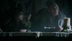 extant_GameOfThrones_2x01-TheNorthRemembers_1058