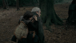 extant_GameOfThrones_2x01-TheNorthRemembers_1210