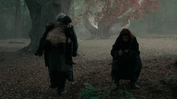 extant_GameOfThrones_2x01-TheNorthRemembers_1225