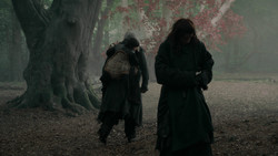 extant_GameOfThrones_2x01-TheNorthRemembers_1230