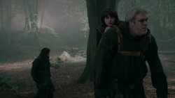 extant_GameOfThrones_2x01-TheNorthRemembers_1241