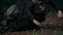 extant_GameOfThrones_2x01-TheNorthRemembers_1314