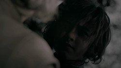 extant_GameOfThrones_2x01-TheNorthRemembers_1340