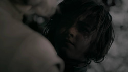 extant_GameOfThrones_2x01-TheNorthRemembers_1345