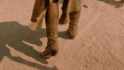 extant_GameOfThrones_2x01-TheNorthRemembers_1393