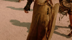 extant_GameOfThrones_2x01-TheNorthRemembers_1399