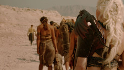 extant_GameOfThrones_2x01-TheNorthRemembers_1406