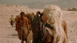 extant_GameOfThrones_2x01-TheNorthRemembers_1412
