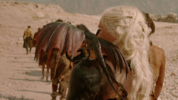 extant_GameOfThrones_2x01-TheNorthRemembers_1416