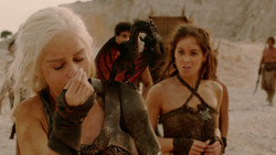 extant_GameOfThrones_2x01-TheNorthRemembers_1423