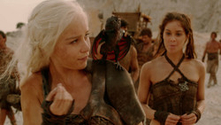 extant_GameOfThrones_2x01-TheNorthRemembers_1425