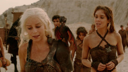 extant_GameOfThrones_2x01-TheNorthRemembers_1431