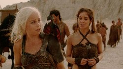 extant_GameOfThrones_2x01-TheNorthRemembers_1433